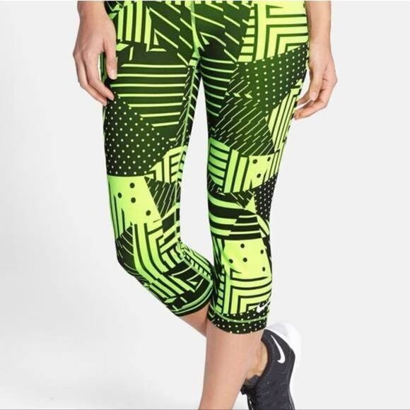 Nike Pro Dri Fit Yellow and Black Crop Legging - Picture 3 of 4